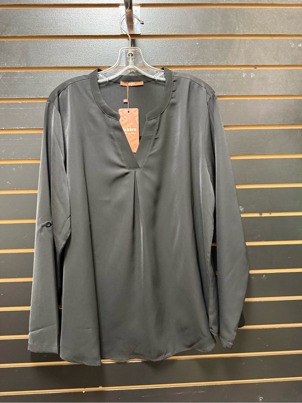 NWT Gaharu Women’s XL Black Long Sleeve Tunic Blouse